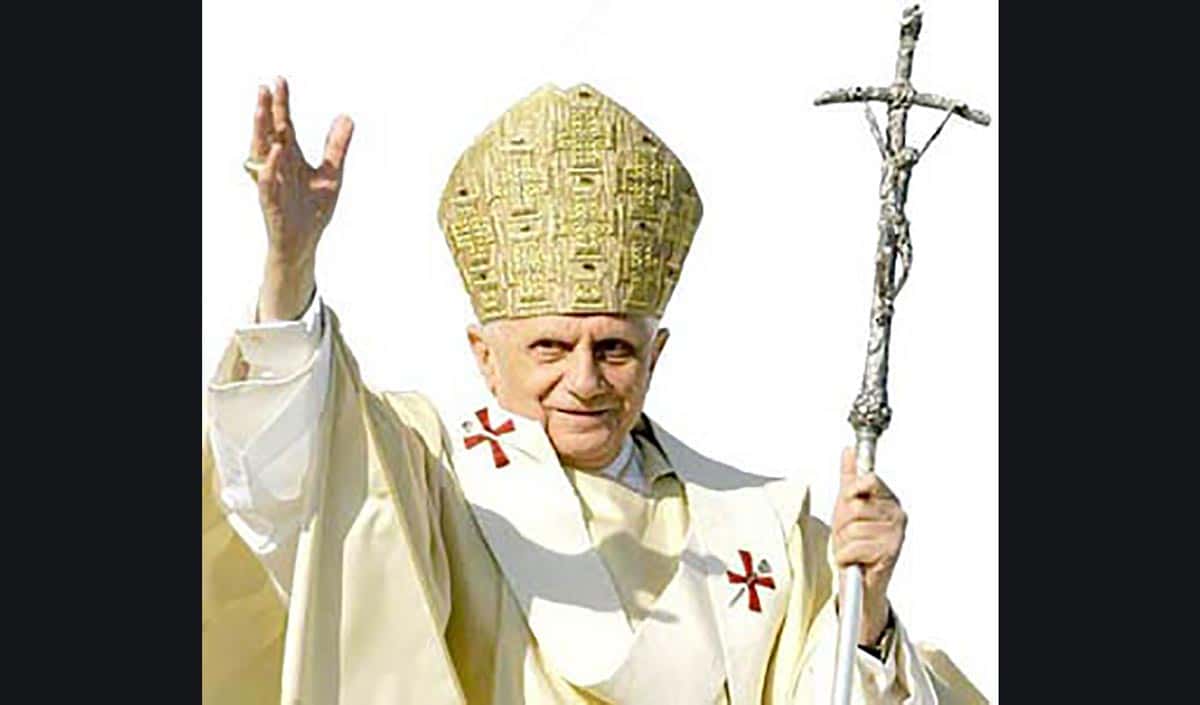 Twitter : « Le Pape est mort »