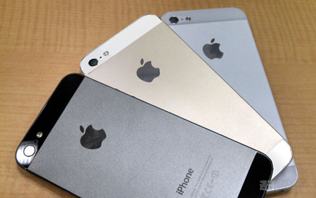 iPhone 5S : est-ce qu'il y aura aussi une version argent ?