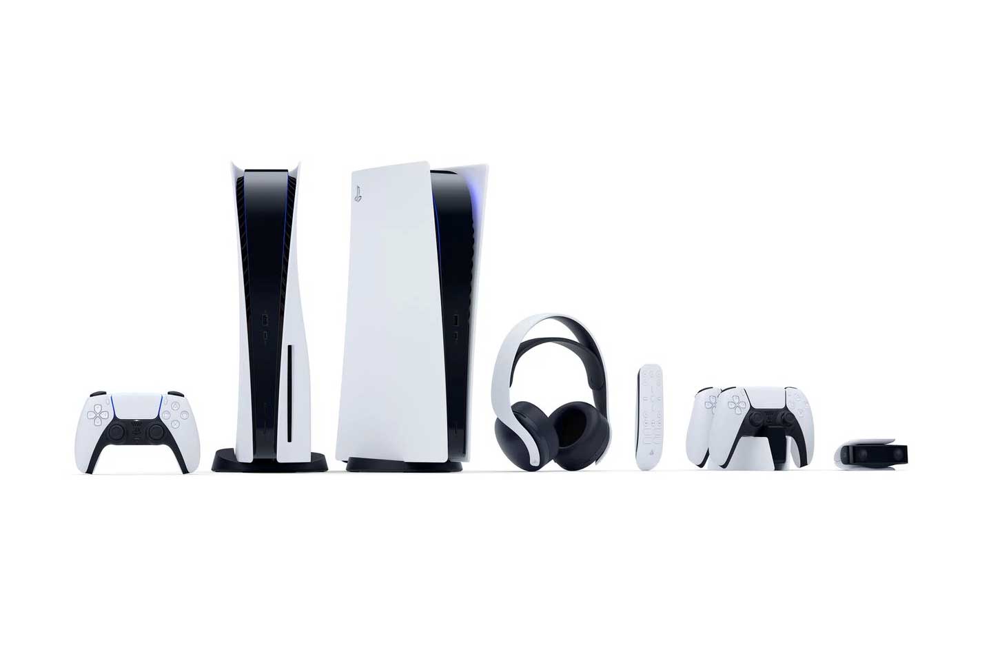 Image de la famille PlayStation 5 de Sony : les consoles Standard et Digital Edition, le contrôleur DualSense, la télécommande, le casque Pulse 3D, la station de recharge DualSense et la caméra HD.