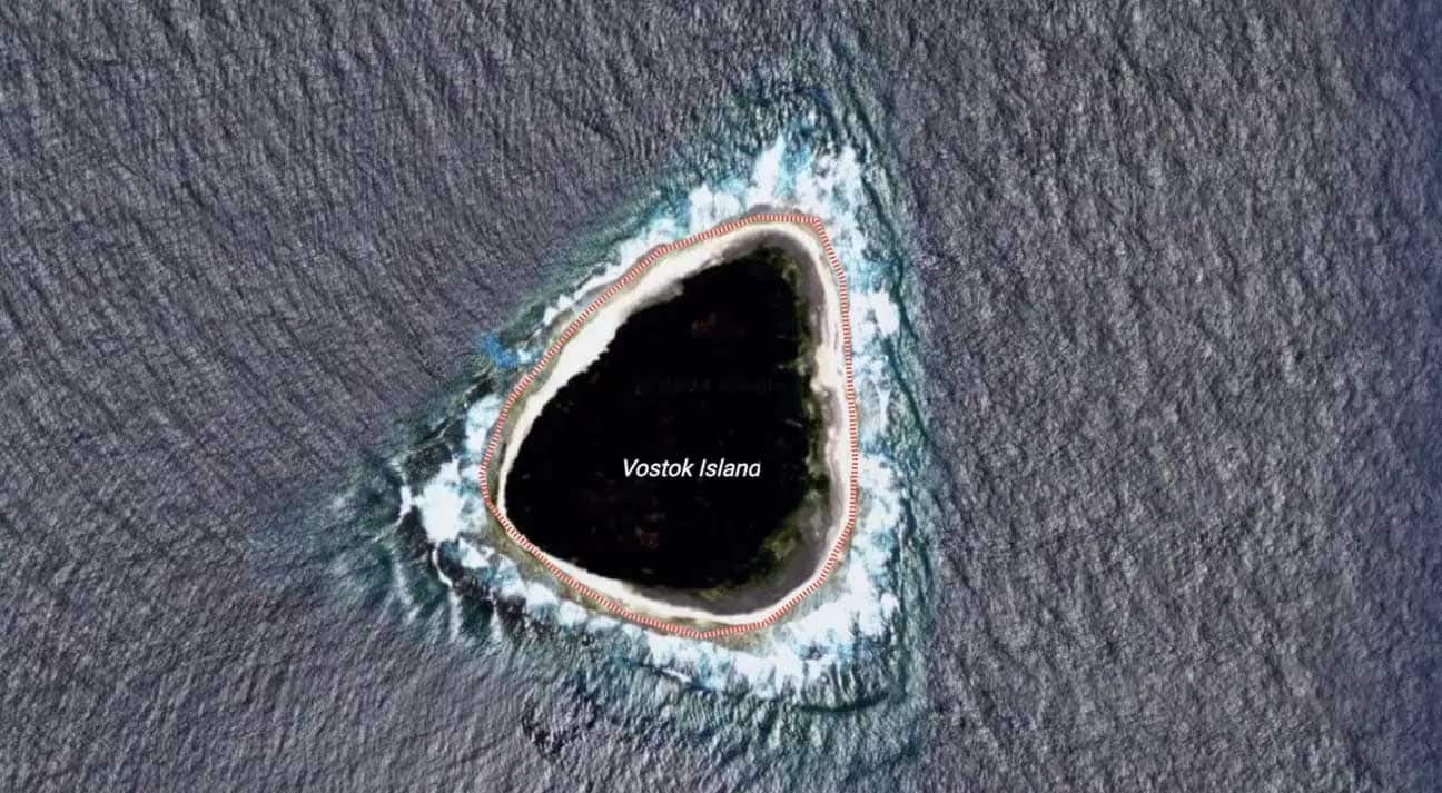 Révélation d'un plongeur sur l'île mystérieuse occultée dans Google Maps
