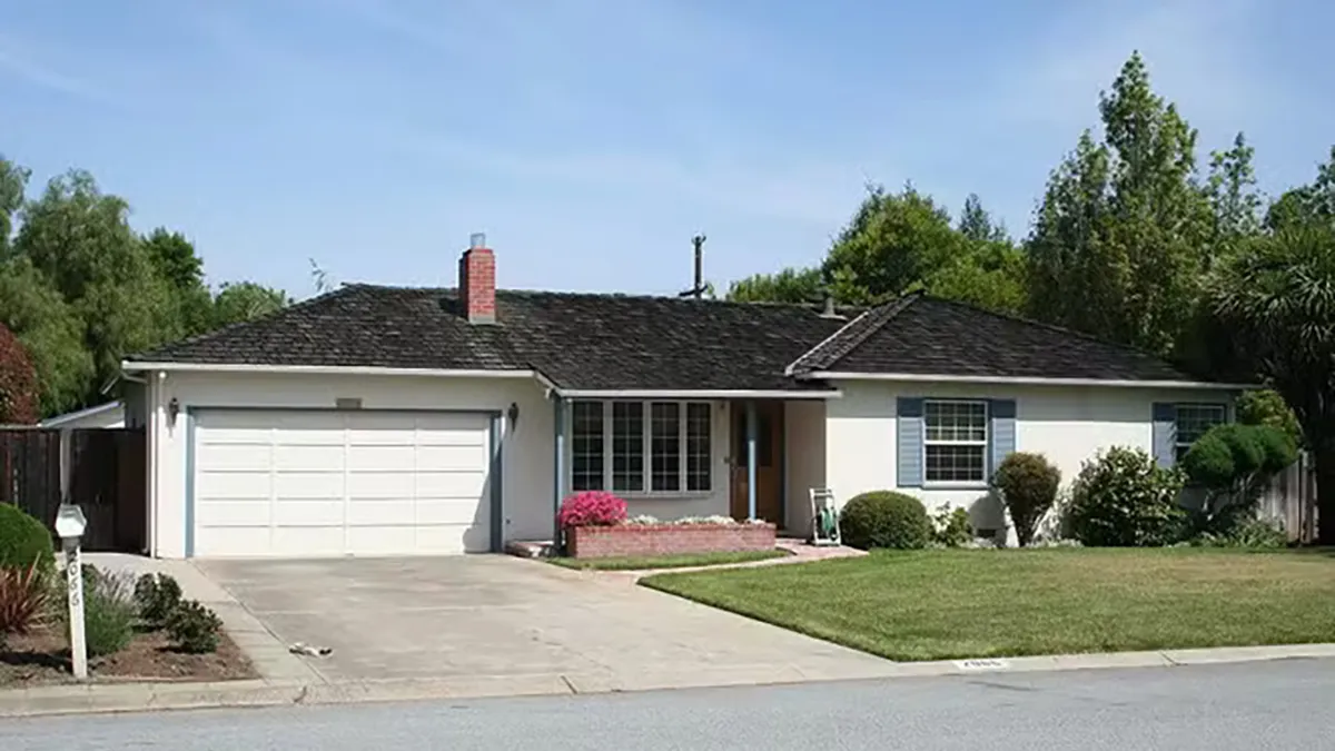 Maison de Los Altos avec garage où Steve Jobs et Steve Wozniak ont créé Apple