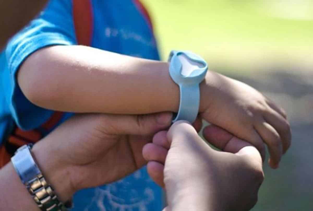 Un bracelet connecté pour surveiller son enfant à distance