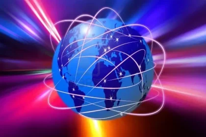 Représentation graphique d'une planète Terre connectée par des faisceaux lumineux symbolisant le réseau Internet mondial