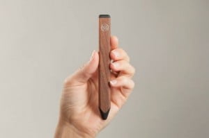 Le Pencil de FiftyThree en version Noyer est vendu 74,90 euros. © FiftyThree