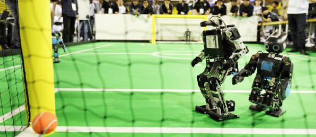 RoboCup : qui remportera la Coupe du Monde de football des robots ?