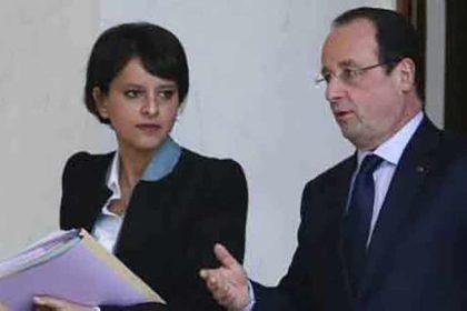 Pour le premier jour d'école à Clichy-sous-Bois, François Hollande se rend à l'école