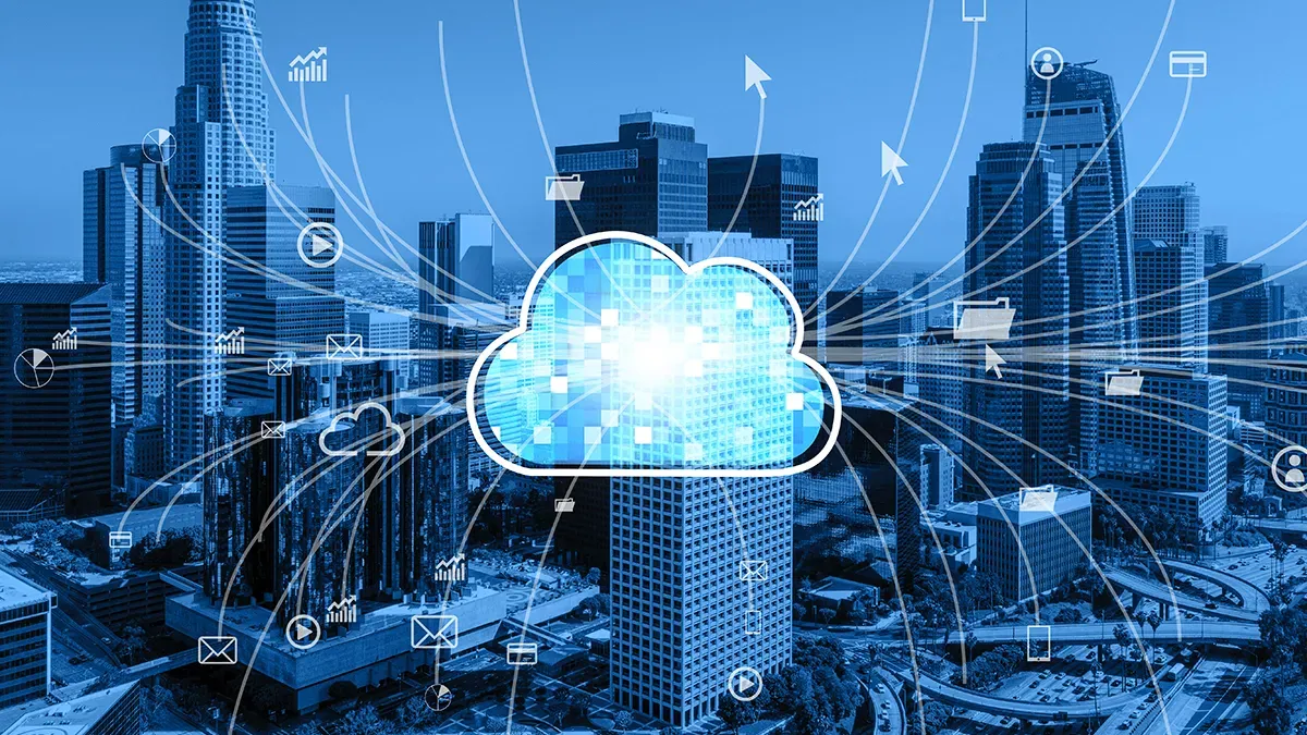 Représentation numérique du cloud computing reliant les données d’entreprises dans une ville moderne.
