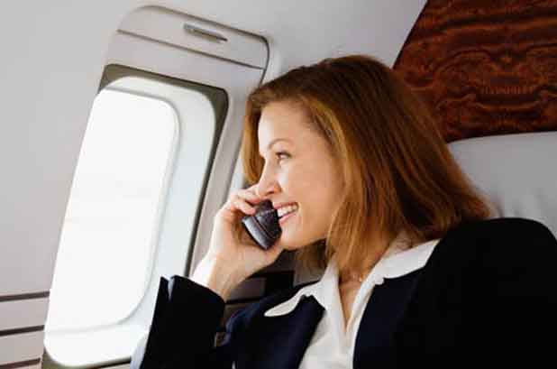 Utiliser son téléphone portable dans l'avion, c'est possible