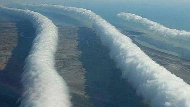 Morning glory cloud : les pilotes surfent sur les nuages !