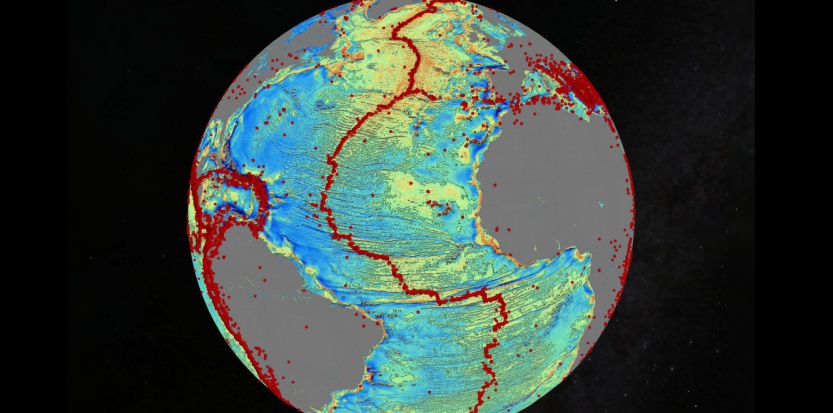Carte des fonds marins de l'Atlantique Nord, Les points rouges représentent les séismes > 5,5 sur l'échelle de Richter.