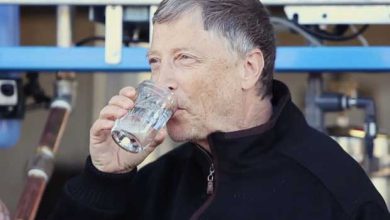 Bill Gates n'hésite pas à boire de l'eau obtenue à partir de matières fécales