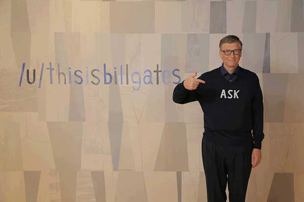 Les HoloLens séduisent Bill Gates