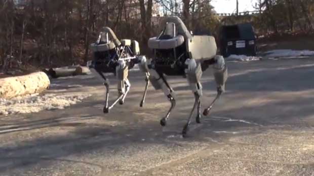 Boston Dynamics présente un chien robot plus petit, plus agile