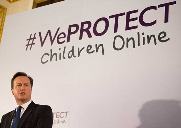En décembre, le Premier ministre David Cameron a déclaré qu'une unité spécialisée a été mise sur pied pour traquer les pédophiles utilisant le web profond pour partager de la pornographie enfantine.