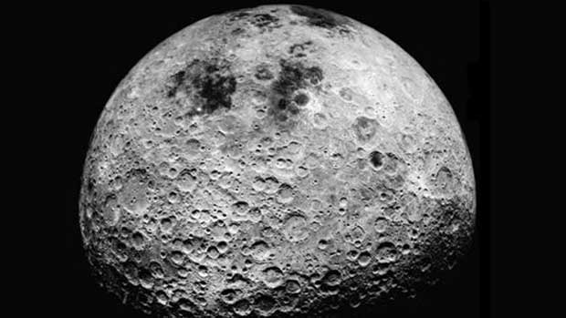 La surface de la Lune.