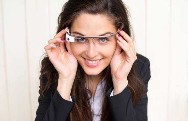 Les Google Glass pourraient arriver très rapidement dans le commerce....