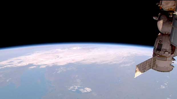 Vue du vaisseau Soyouz TMA-15M qui doit ramener sur Terre 3 des 6 astronautes actuellement à bord de l'ISS.