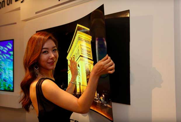 LG : un écran OLED de 55 pouces qui s'accroche au mur avec des aimants