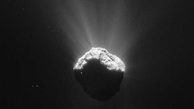 rosetta 12 images qui montrent la formation de la queue de la comete