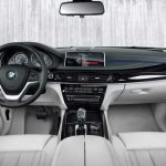 BMW électrifie aussi son imposant X5