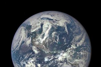 DSCOVR : une image de la Terre prise à 1,6 million de kilomètre de distance