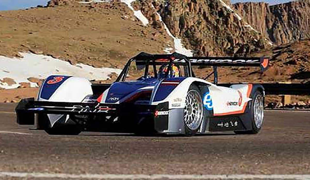Pikes Peak : une voiture électrique remporte la plus célèbre course de côte au monde