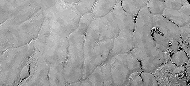 Pluton : après les montagnes, la NASA dévoile des plaines glacées