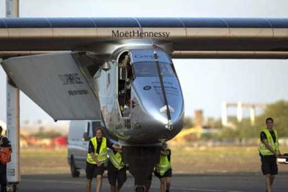 Un problème technique cloue Solar Impulse 2 au sol pour plusieurs mois