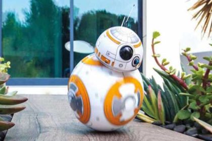 BB-8 : le robot du prochain Star Wars arrive en jouet