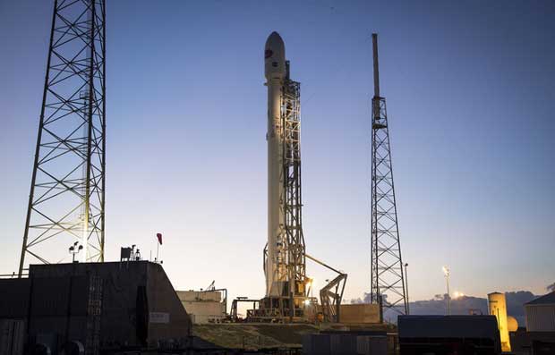 SpaceX reporte tous ses lancements de plusieurs mois