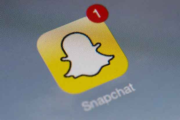 Snapchat est une application gratuite de partage de photos et de vidéos de la société Snap Inc., disponible sur plateformes mobiles iOS et Android