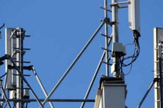 Partage de sites mobiles : SFR devra permettre un meilleur accès à ses pylônes à Free Mobile