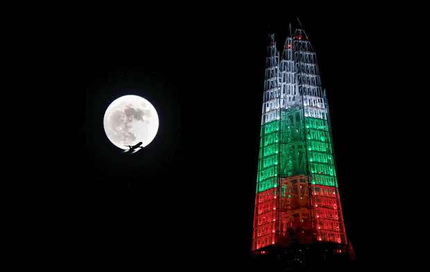 La pleine Lune de Noël a été observée dans le monde entier