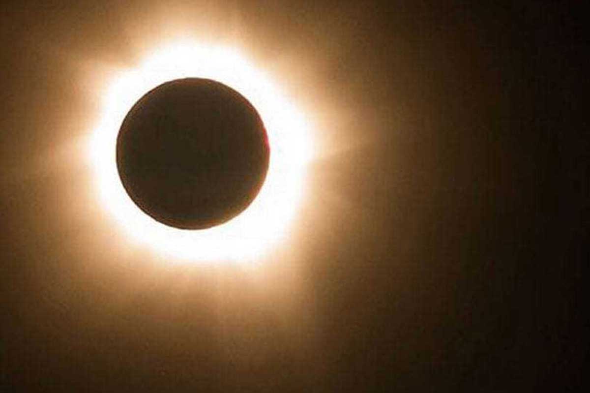 États-Unis : scientifiques et amateurs attendent avec impatience l'éclipse solaire totale