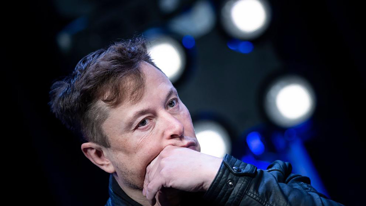 Elon Musk a fait un tweet sur le passage du coronavirus au stade viral.