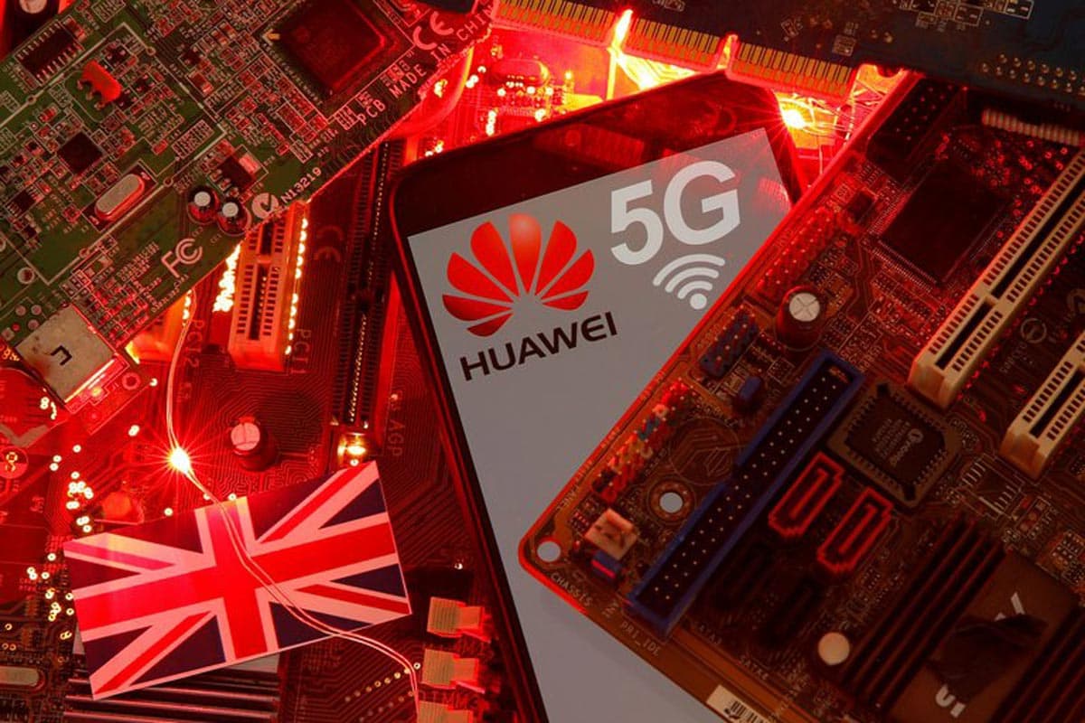 En janvier, le Royaume-Uni avait limité à 35 % la part de Huawei dans ses réseaux 5G, mais cherche maintenant à s'en retirer complètement.