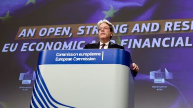 Le commissaire européen à l'économie, Paolo Gentiloni, lors d'une conférence de presse à Bruxelles en janvier.
