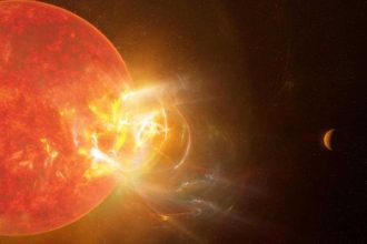 Impression d'artiste d'une explosion de radiations stellaires massives provenant de l'étoile naine rouge Proxima Centauri et visant l'une de ses planètes.