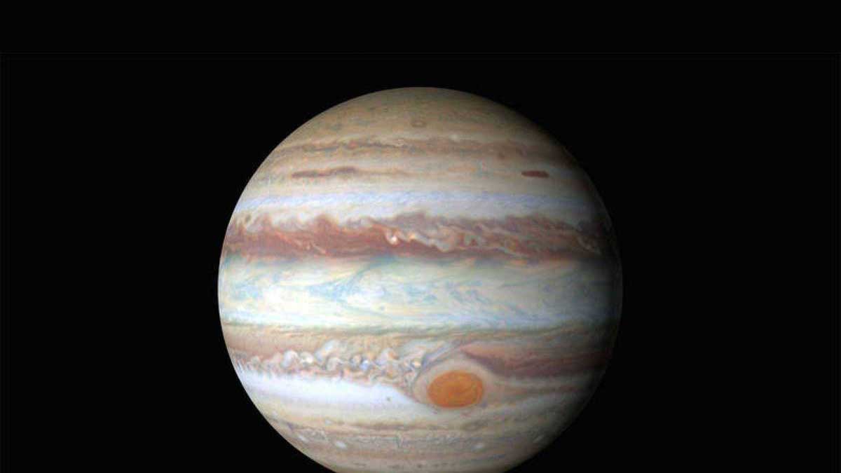 Voici à quoi ressemblent Jupiter et Ganymède d'un gros plan capturé par la sonde spatiale Juno