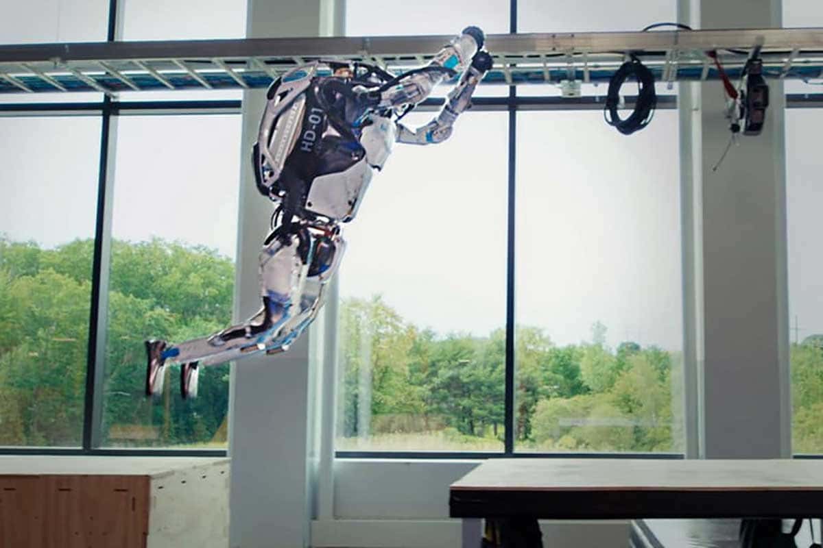 Les robots de Boston Dynamics effectuent des manœuvres de type "parkour".