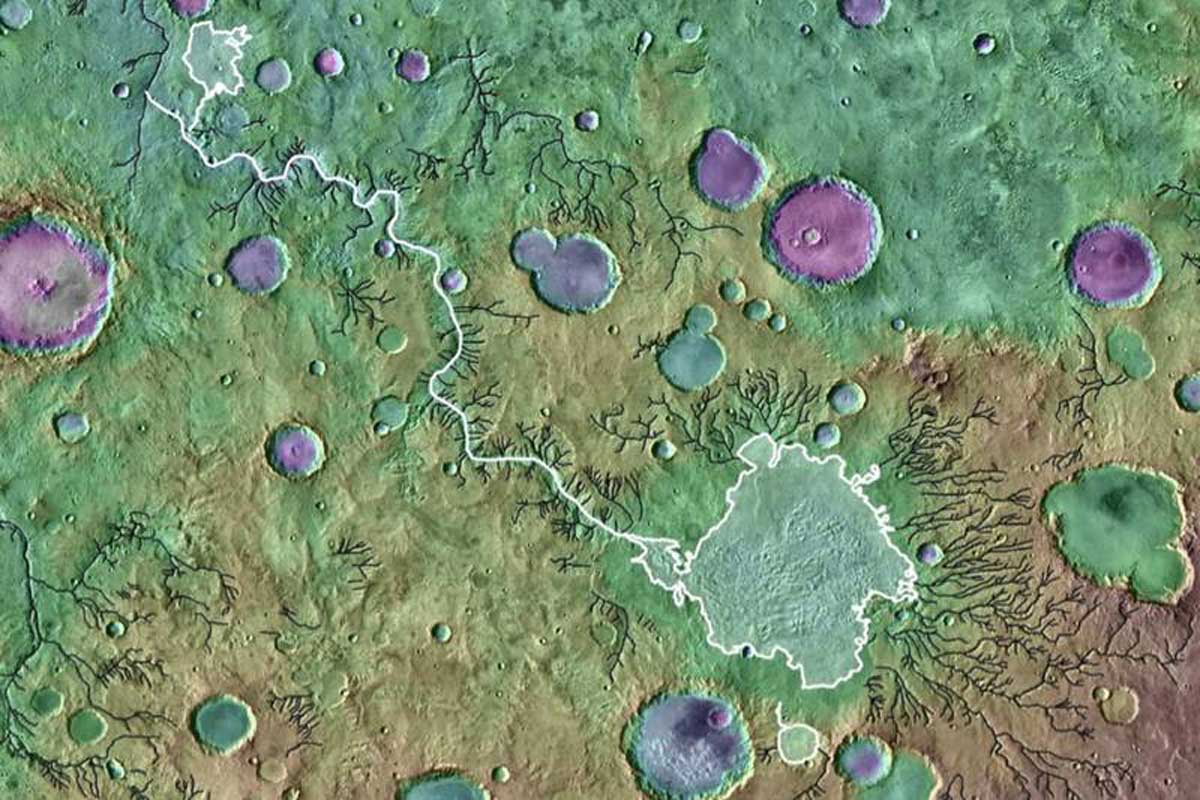 Selon une nouvelle étude, l'eau jaillissant des cratères de Mars a sculpté la surface de la planète.