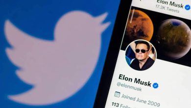 L'accord de 44 milliards de dollars conclu par Elon Musk avec Twitter est "en attente", selon lui.
