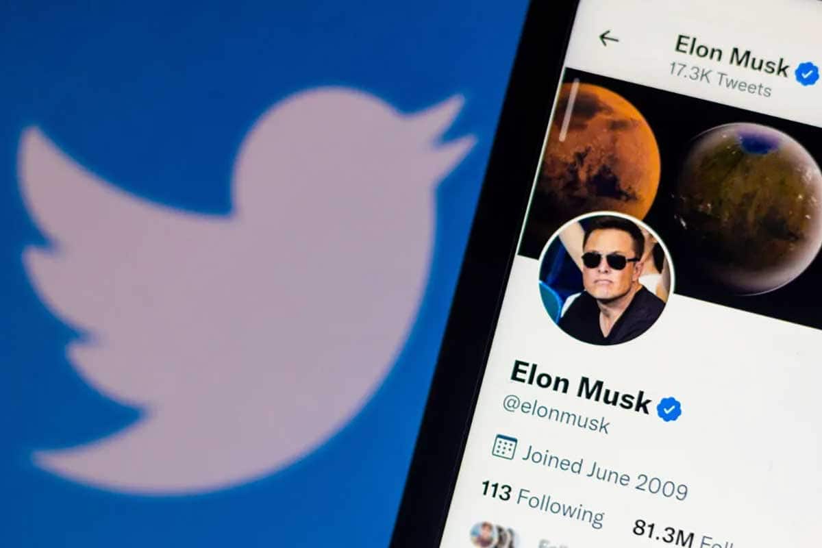 L'accord de 44 milliards de dollars conclu par Elon Musk avec Twitter est "en attente", selon lui.