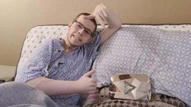 Le populaire YouTuber Minecraft Technoblade, âgé de 23 ans, meurt d'un cancer et publie sa dernière vidéo.