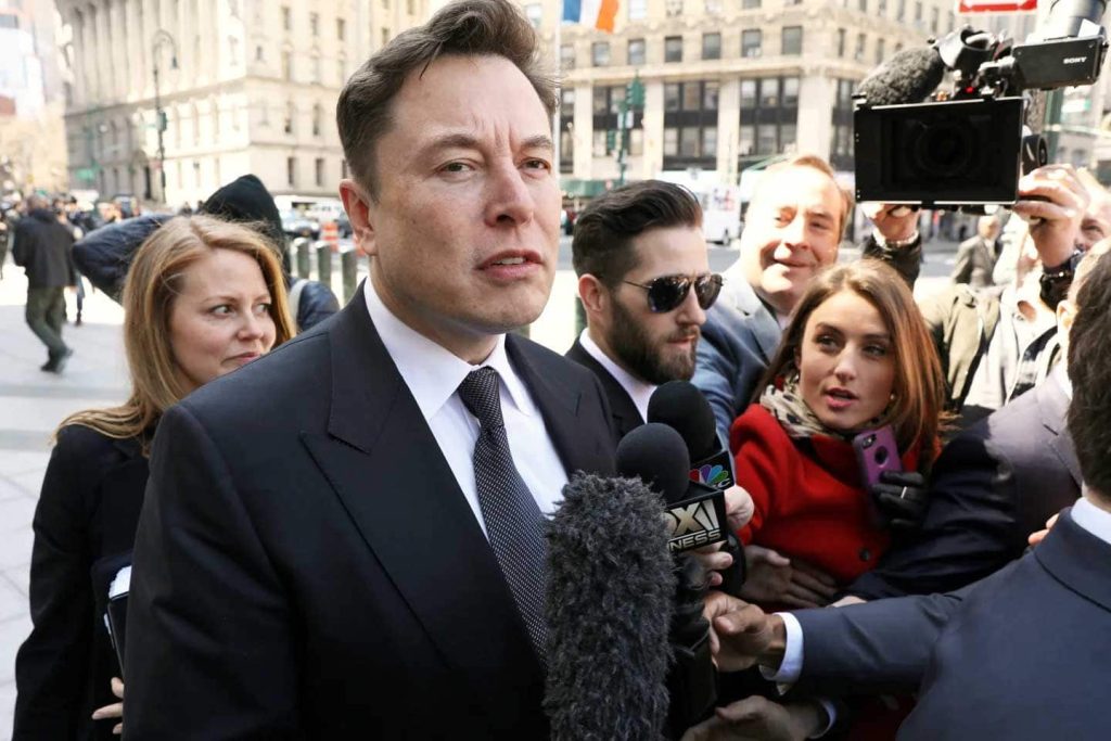 Elon Musk affirme que les dirigeants de Twitter ont dissimulé des faits essentiels et désinformé son équipe juridique au sujet de la véritable base d'utilisateurs.