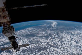La Russie lance une capsule de sauvetage vide vers l'ISS suite à des fuites