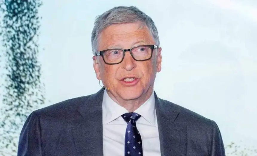 Bill Gates prédit que l'IA apprendra bientôt aux enfants à lire