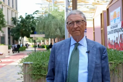 Pourquoi Bill Gates vous conseille de poser votre téléphone à table