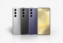 Trois modèles du Samsung Galaxy S24 alignés de dos, à côté d’un appareil vu de face affichant son écran AMOLED