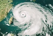 Vue satellite d’un cyclone tropical près de Taïwan, illustrant les capacités des prévisions météo IA